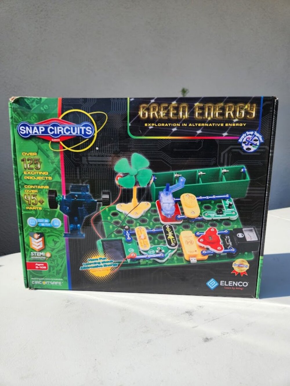 Elenco Snap Circuits Green Energy SCG-225 Science Engineering STEM Toy Projects